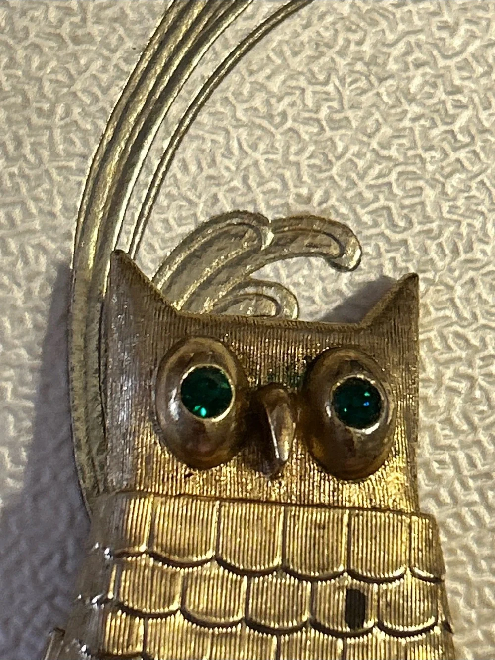 Vintage Avon Gold Tone Owl Brooch Perfume Glacé green rhinestone eyes pin